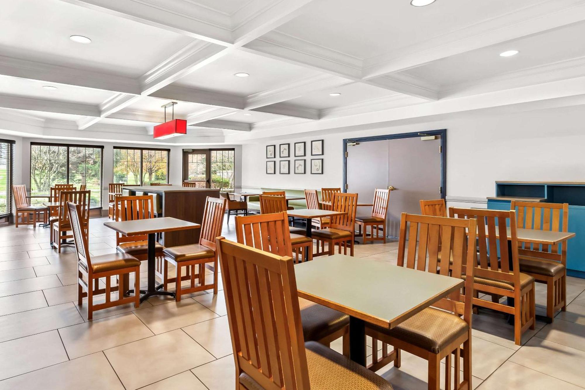 Country Inn & Suites By Radisson, Portage, In Esterno foto