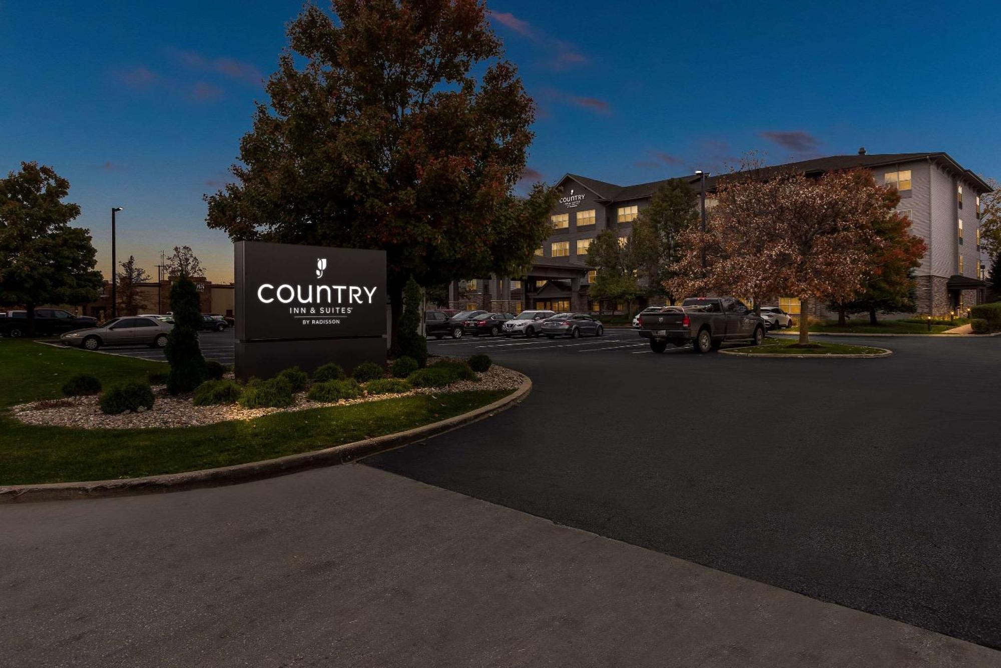 Country Inn & Suites By Radisson, Portage, In Esterno foto