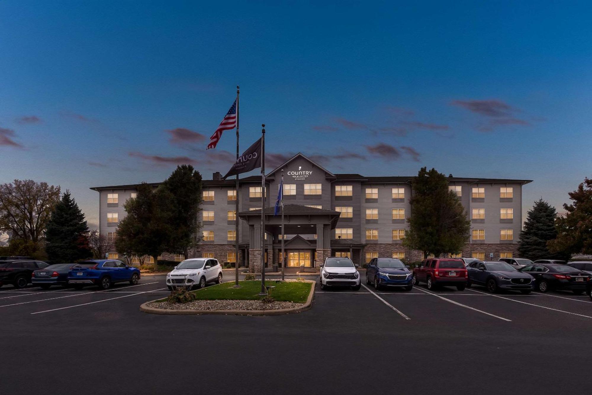 Country Inn & Suites By Radisson, Portage, In Esterno foto